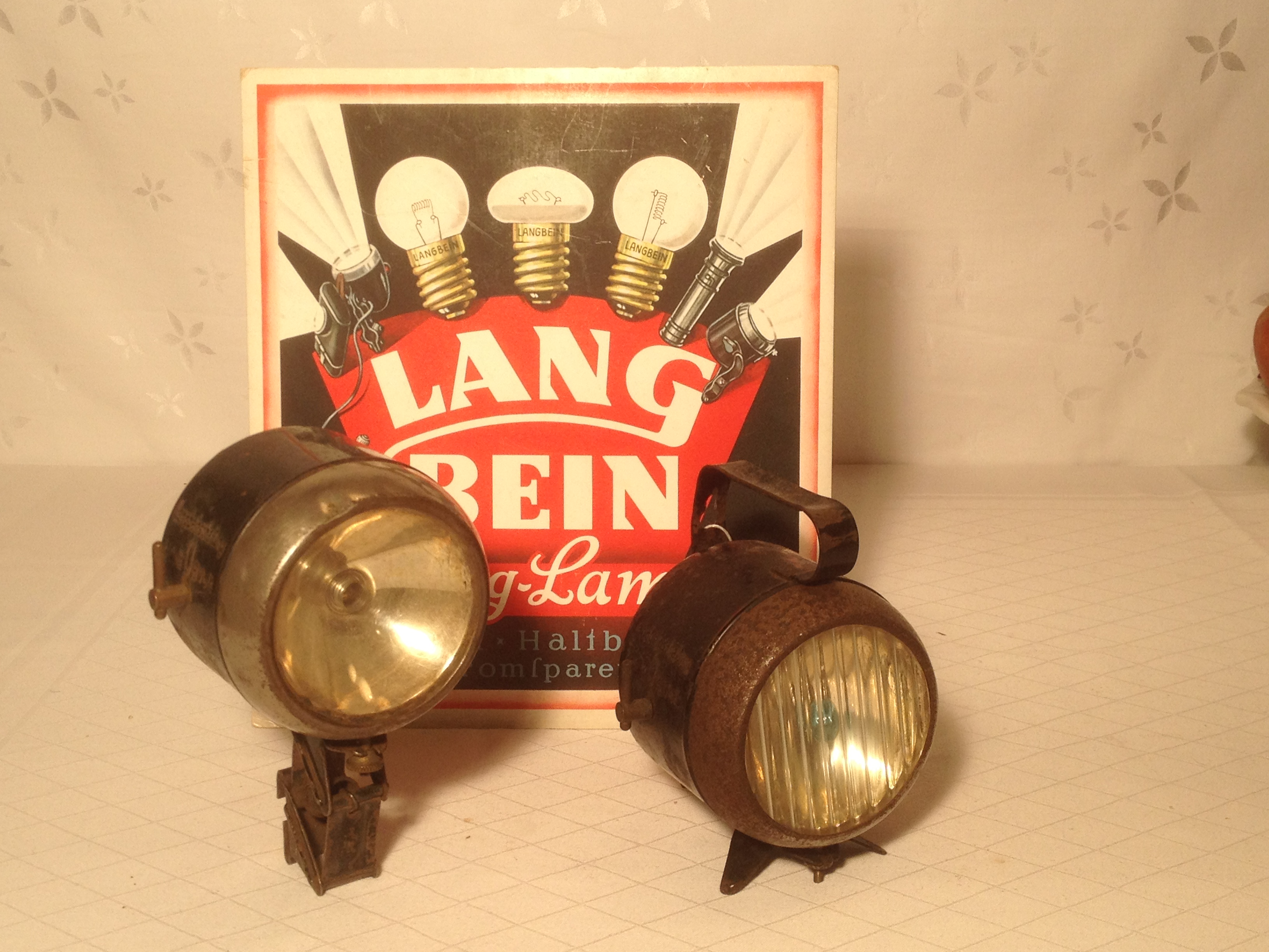 Fahrradlampe BIALA der Firma Carl Langbein mit historischen Firmenschild